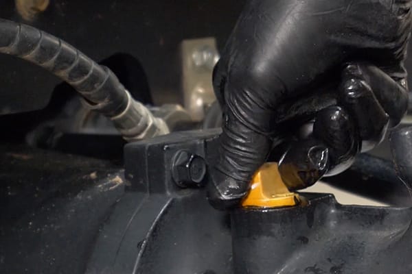 Yanmar YT3 Tractor Axle Oil Change